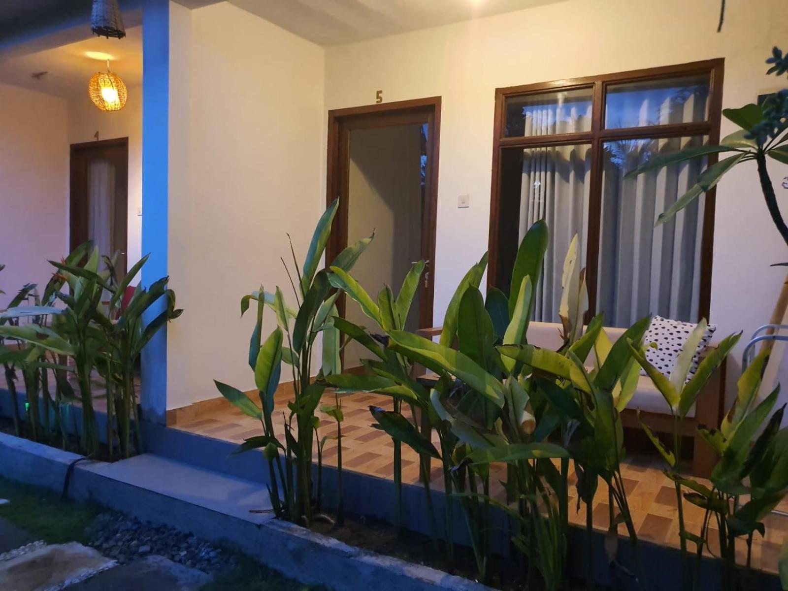 Palm Trees Villas Gili Air Room photo