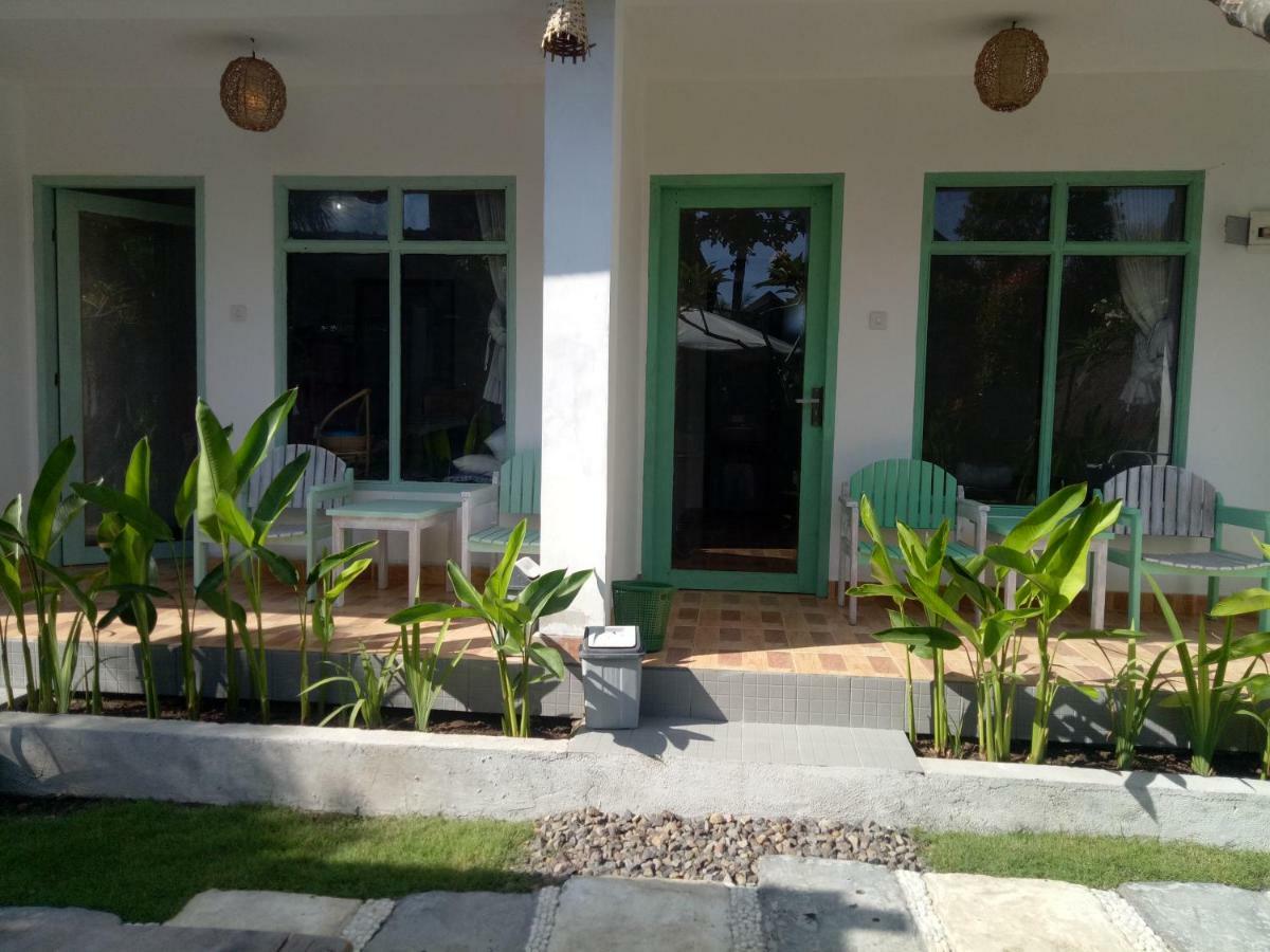 Palm Trees Villas Gili Air Exterior photo