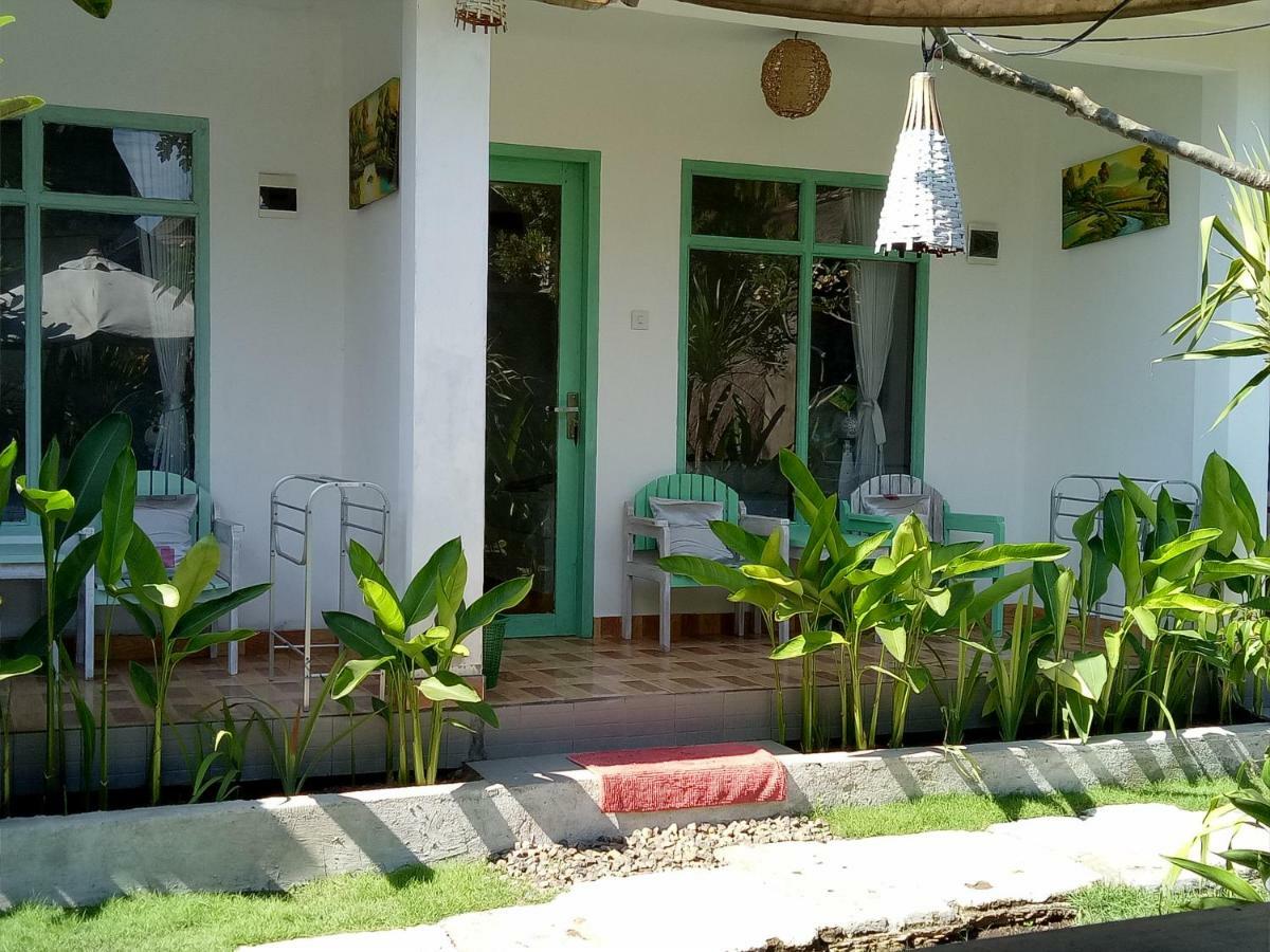 Palm Trees Villas Gili Air Exterior photo