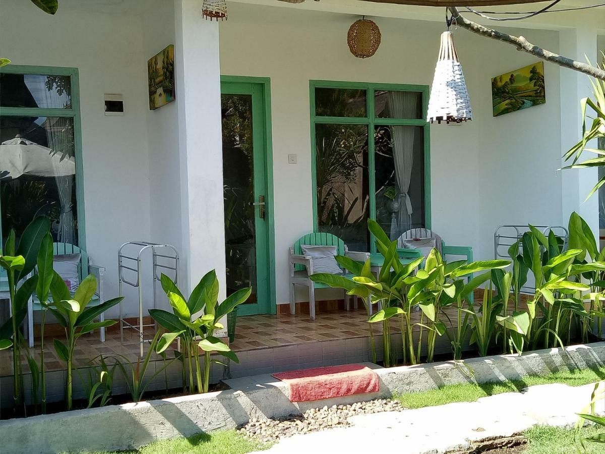 Palm Trees Villas Gili Air Exterior photo