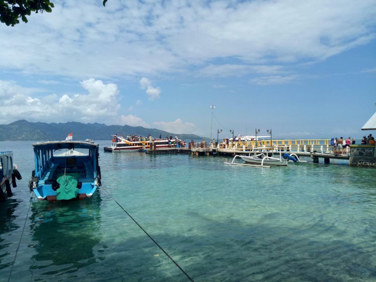 Palm Trees Villas Gili Air Exterior photo